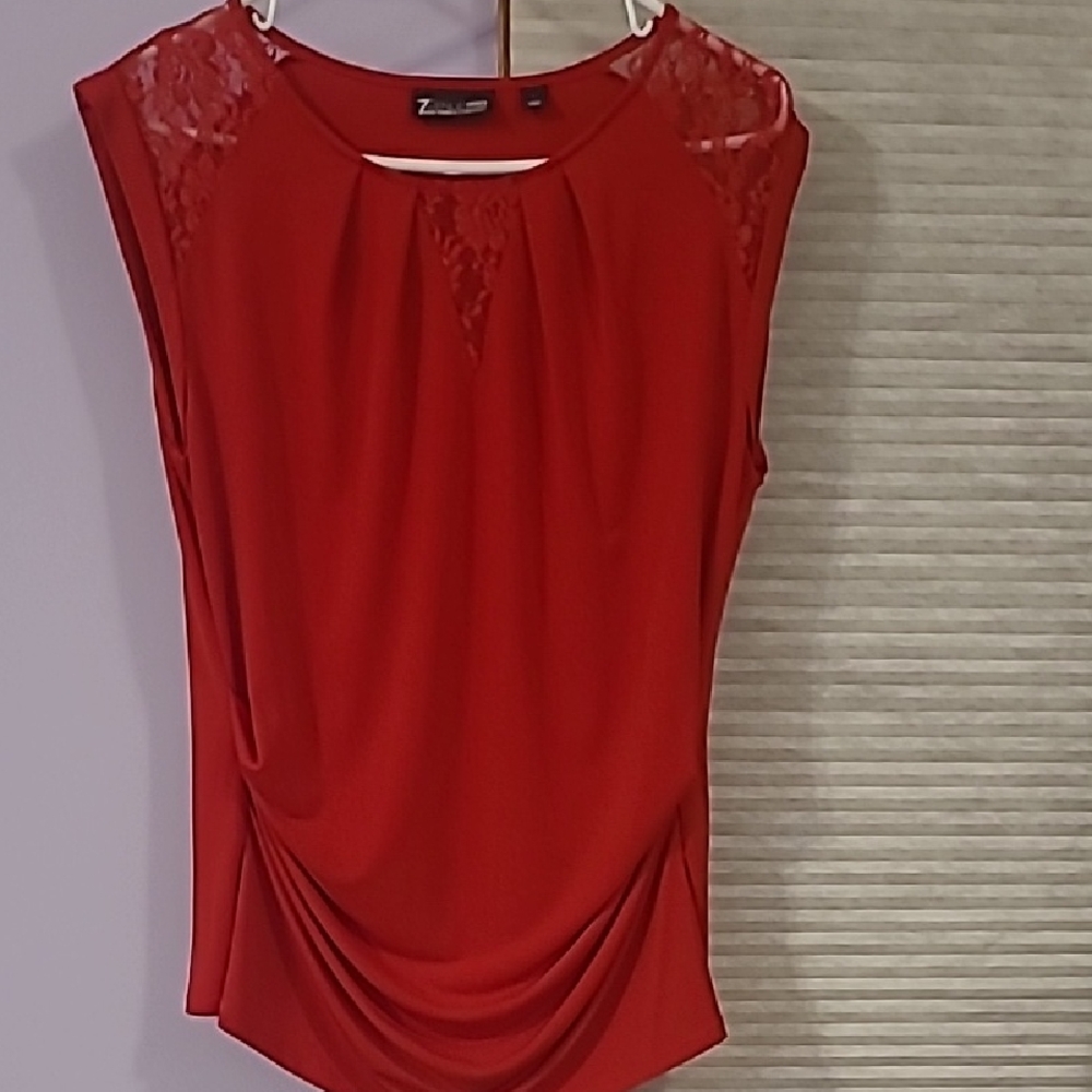New York & Company Red Asymmetrical Ruched Sleeveless Blouse